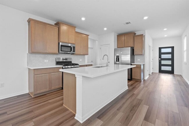 Building Photo - 202 Lime St