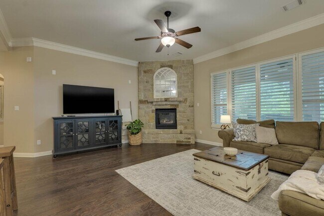 Building Photo - 308 Duffy Ln