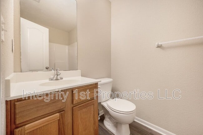 Building Photo - 8887 N Helena Ave