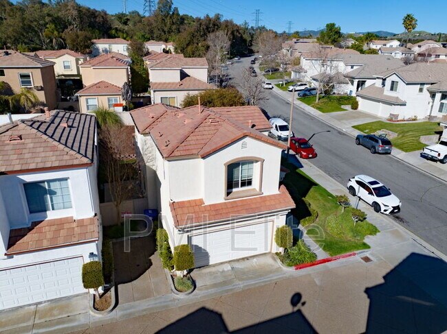 Building Photo - 27879 Skycrest Cir Dr