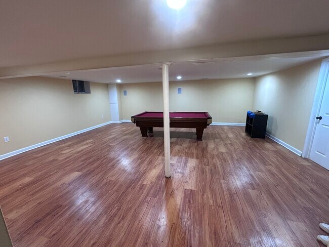 Building Photo - 233 Natoma Ave