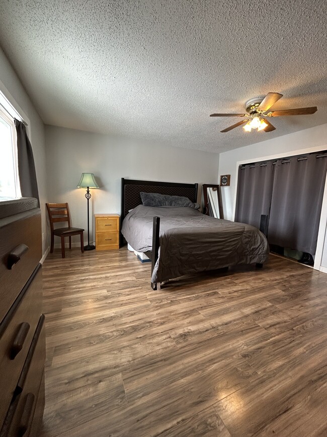 master bedroom - 2683 Valley Dr