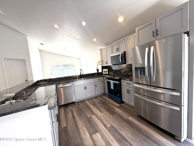 Building Photo - 2924 Pebble Creek St