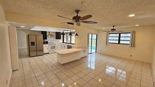 Building Photo - 9220 SW 56th St