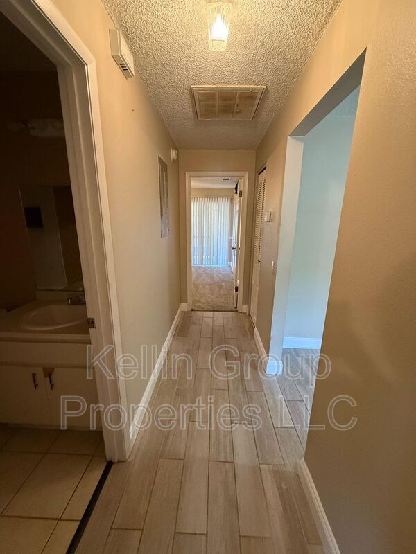 Building Photo - 5649 Struthers Ct