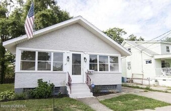 Building Photo - 507 15th Ave