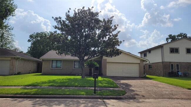 Building Photo - 16818 Dutch Ridge Dr