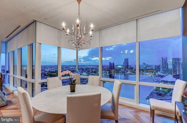 Building Photo - 300 International Drive