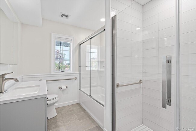 Building Photo - 7 Pulaski Rd