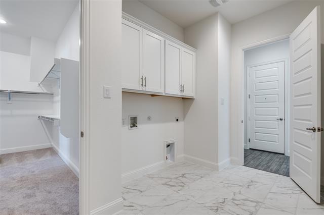 Building Photo - 2537 Blackpool Ct