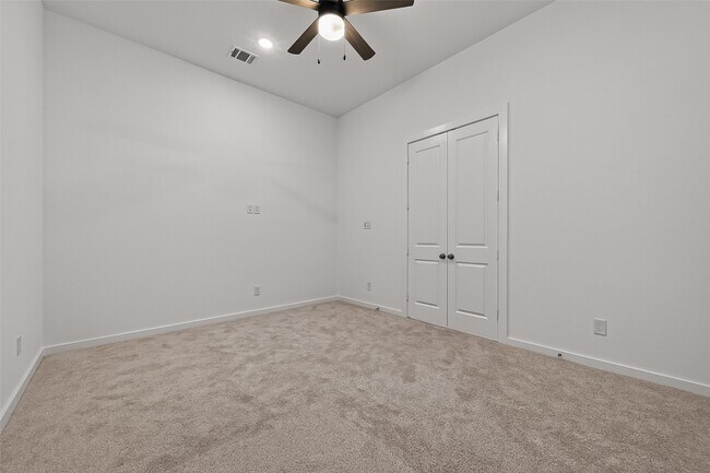 Building Photo - 5802 Reef Rdg Dr