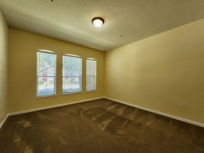 Building Photo - Gorgeous 3-Bedroom, 2.5-Bathroom Townhome in Orlando