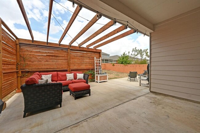 Building Photo - 291 Jarbridge Dr