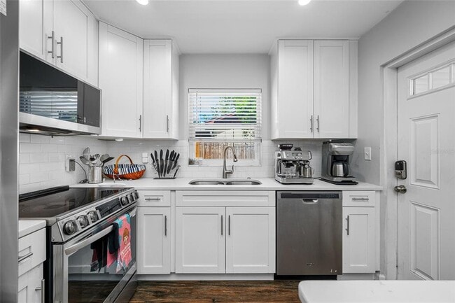 Building Photo - 1303 E Norfolk St