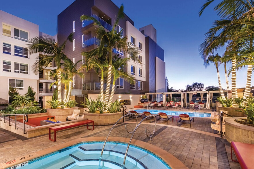 Building Photo - 98 North First Street-SI FL5-ID1309