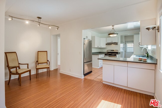 Building Photo - 4264 Mildred Ave