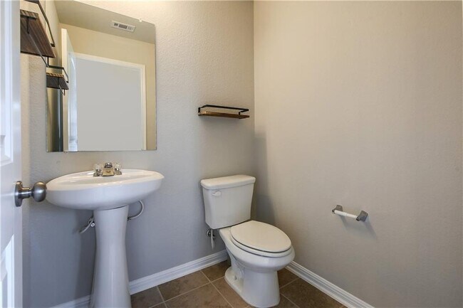 Building Photo - 7220 Longford Trail