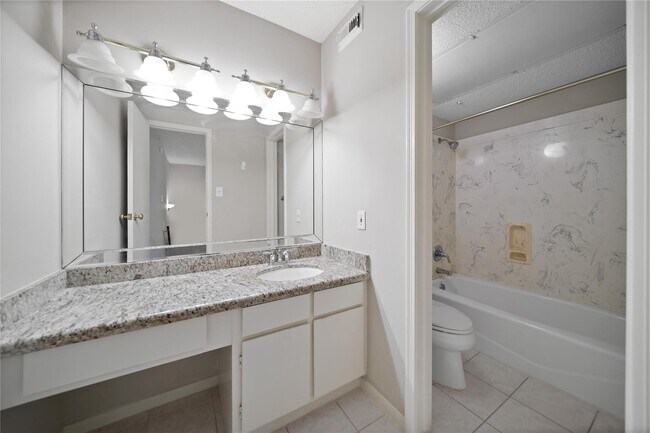 Building Photo - 2120 El Paseo St