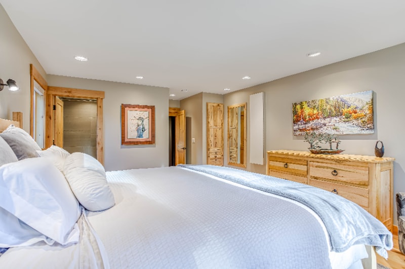 Building Photo - 1221 Commercial St