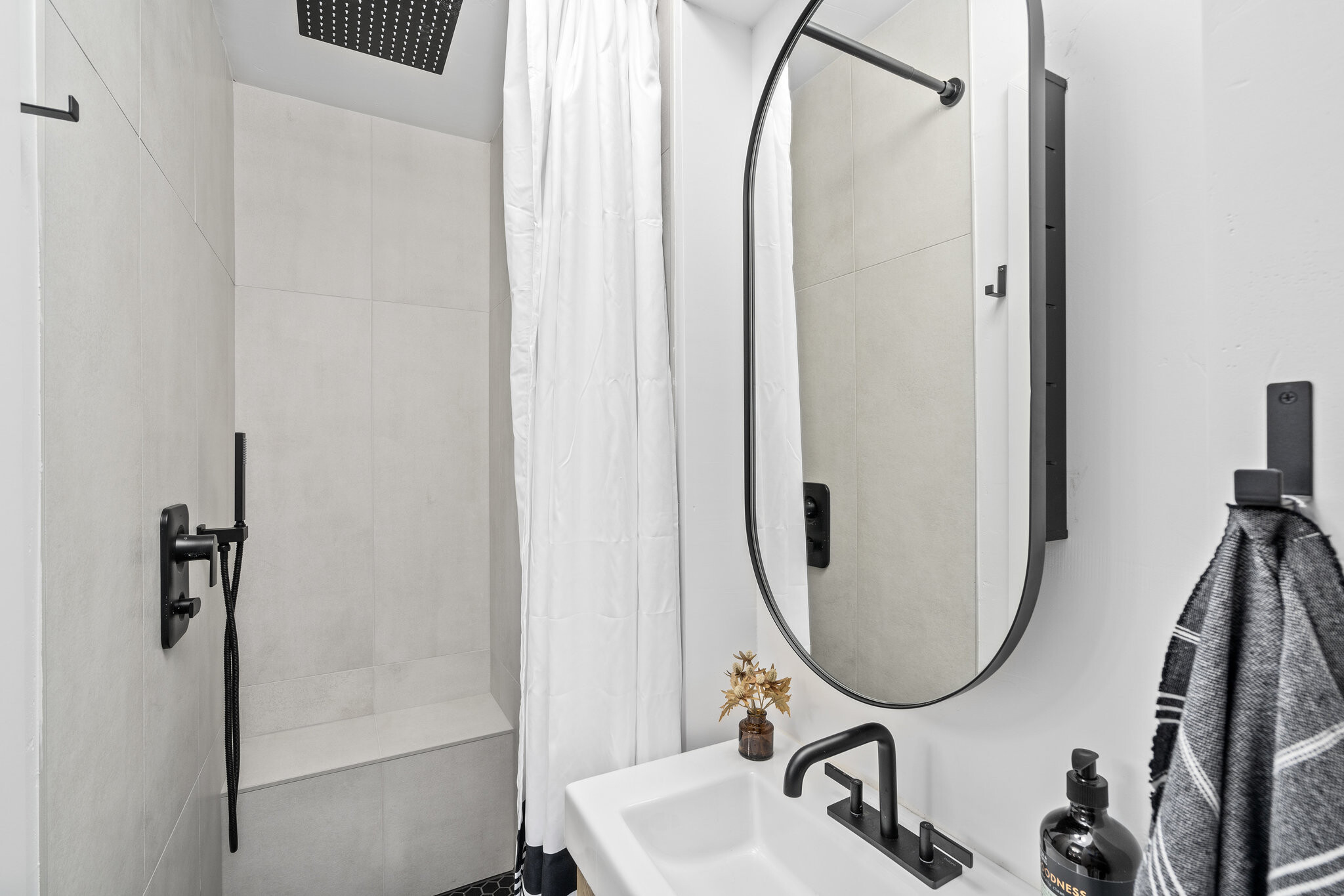 Building Photo - 428 S 400 W