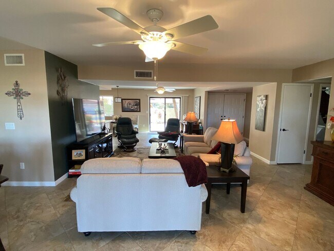 Building Photo - 1396 Leisure World
