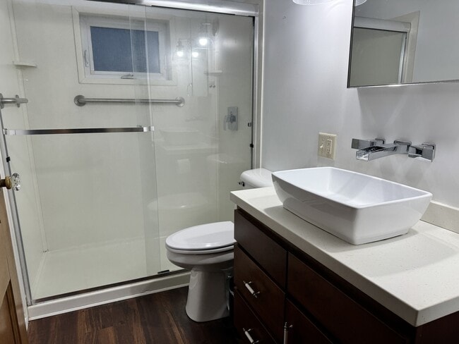 Building Photo - 43 Pleasant View St