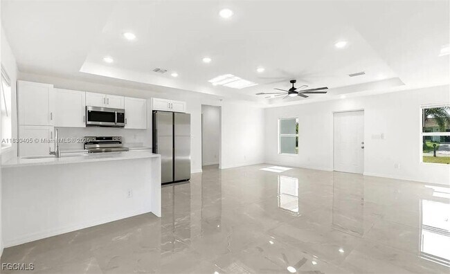 Building Photo - 416 Pinehurst Ave