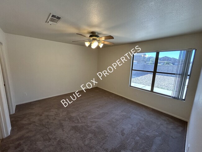 Building Photo - 2021 W Menzel Dr