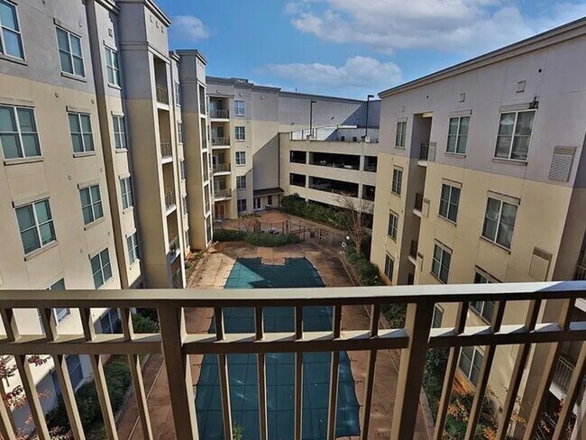 Building Photo - 870 Mayson Turner Rd NW