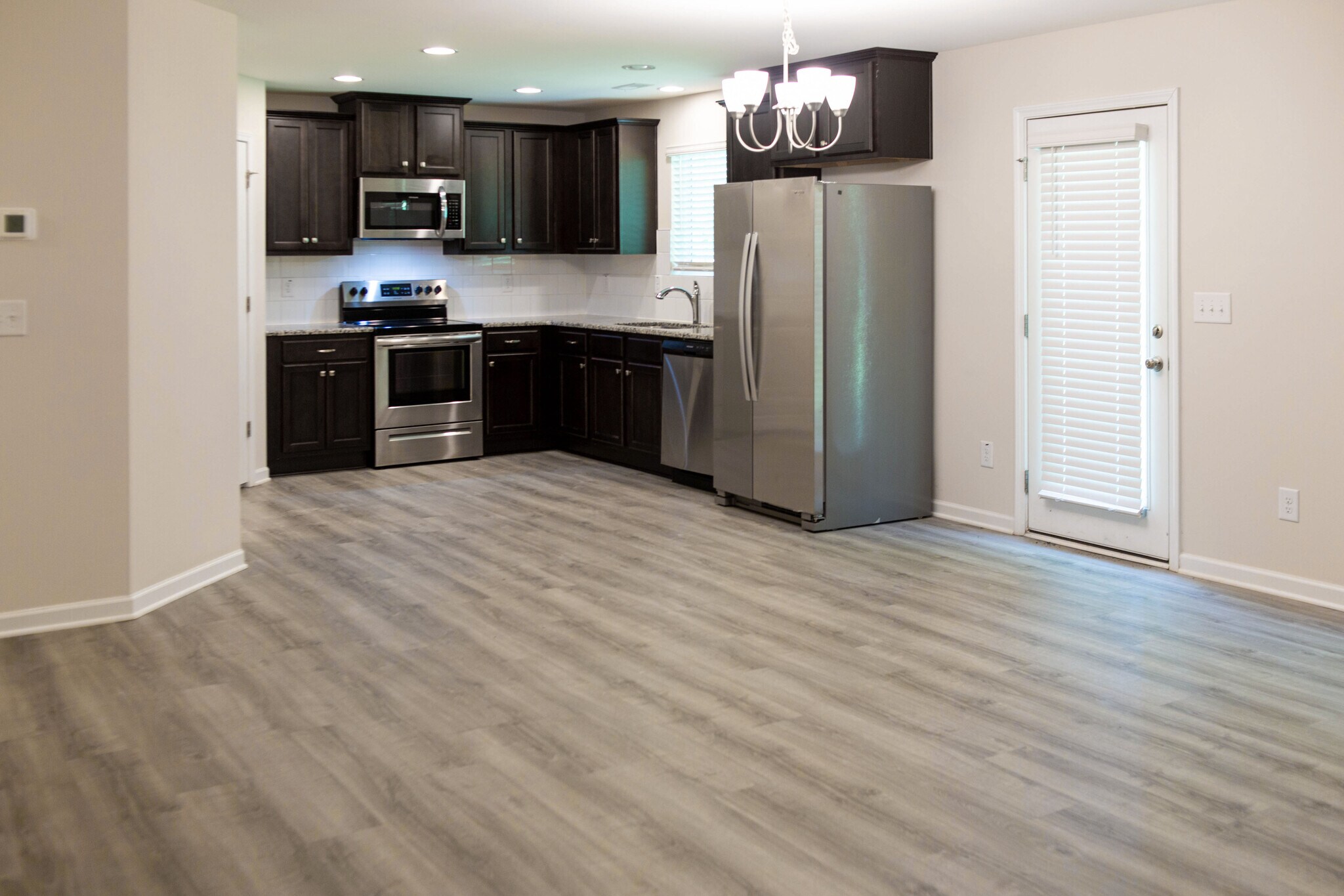 Building Photo - 2801 Killian Ct