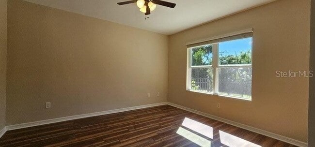 Building Photo - 7401 W Lenox Cir