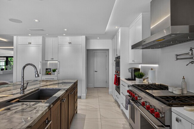 Building Photo - 3109 NE 42nd Ct