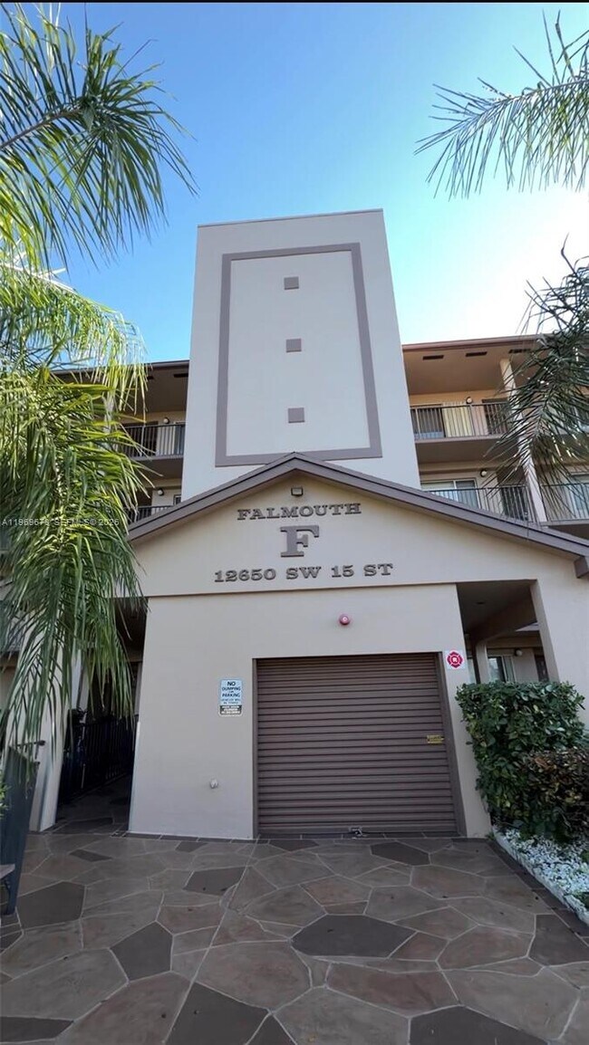 Building Photo - 12650 SW 15th St