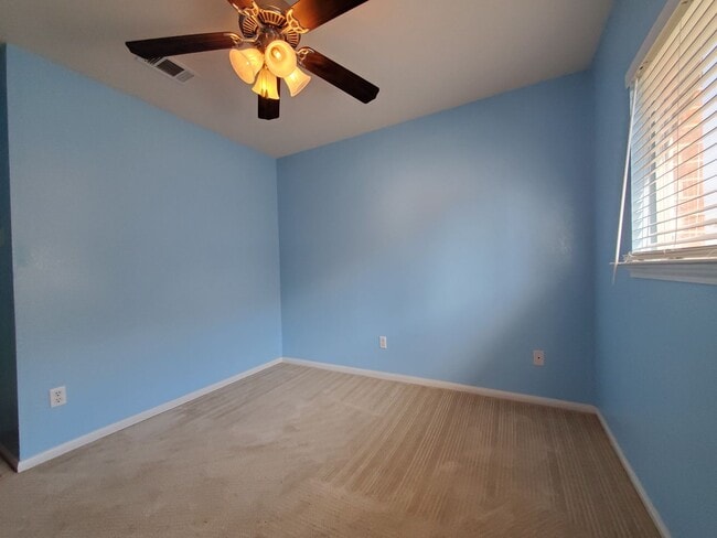 Building Photo - 4-Bedroom House for Rent in Killeen