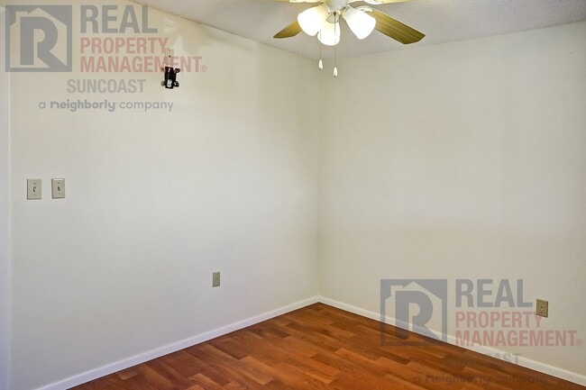 Building Photo - 251 Fenwick Dr