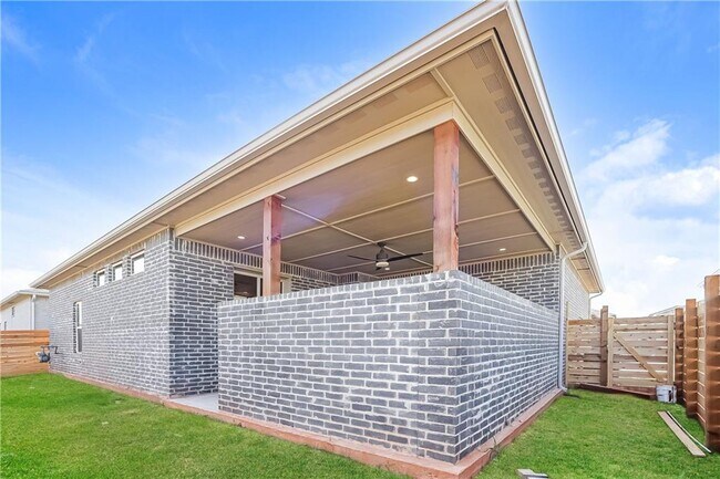 Building Photo - 11341 Paradise Out Ln