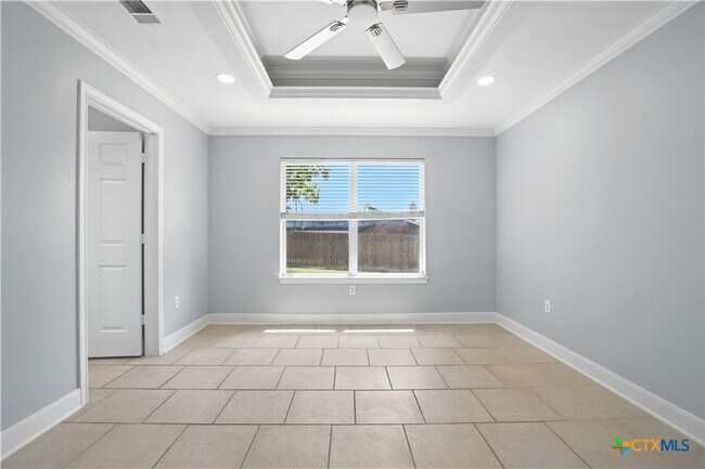 Building Photo - 4005 Midway Dr