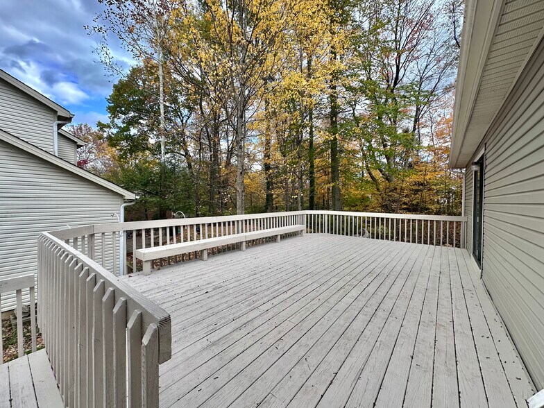 Building Photo - 263 Sumption Dr