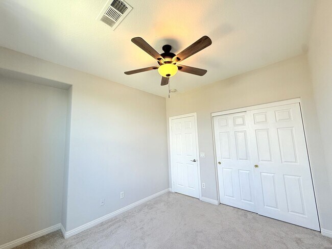 Building Photo - 80435 Atherstone Dr