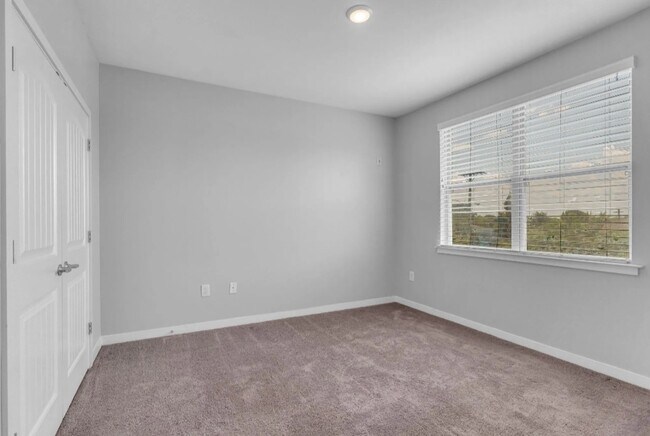 Building Photo - 1118 Litton Ave