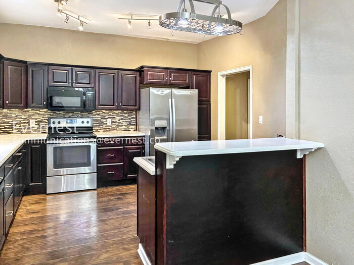 Building Photo - 1018 14th St