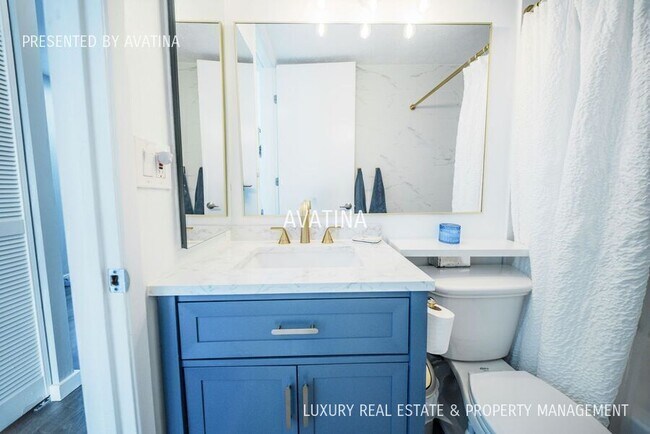 Building Photo - 2121 Ala Wai Blvd