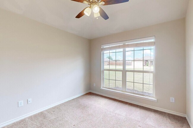 Building Photo - **Now pre-leasing, available to view early...