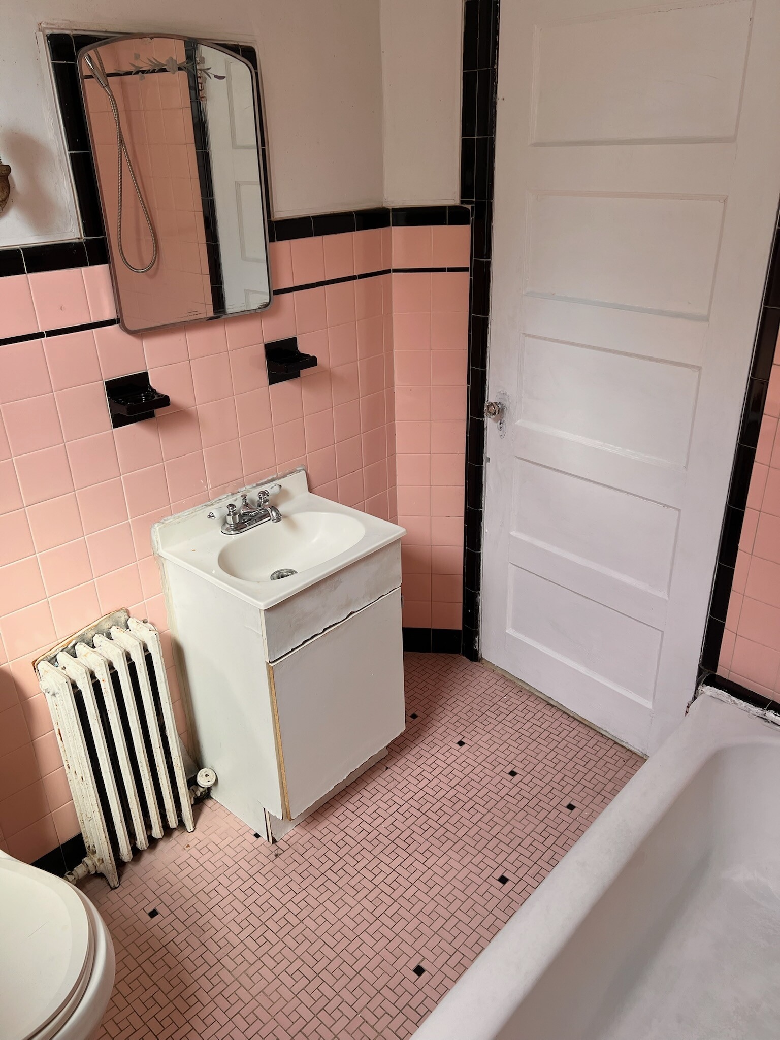 Building Photo - 3647 Frankford Ave