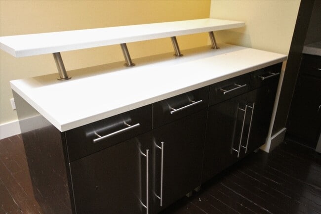 Building Photo - 319 S Flores St