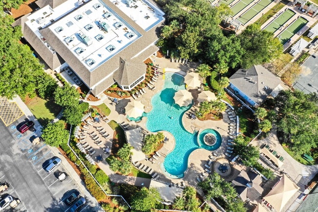 Building Photo - 34 Coburn Dr E