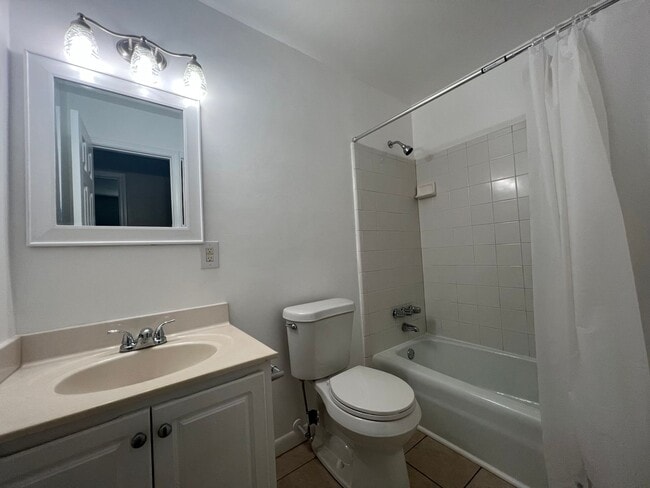 Building Photo - 890 Bedrock Dr