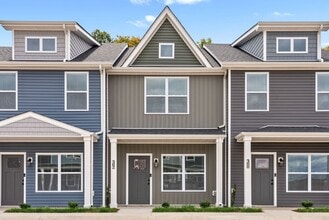 Building Photo - Luxury Townhome For Rent Near Billy Dunlop Park!