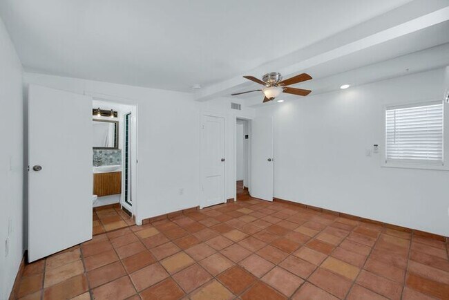Building Photo - Charming home located in a highly convenient central Phoenix area