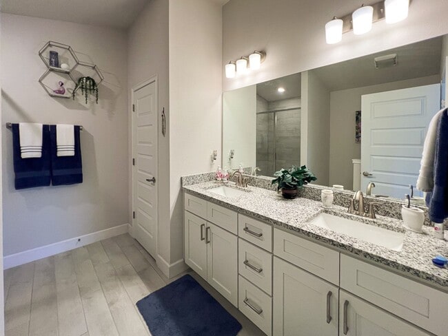 Building Photo - Immaculate 4BR/2BA New Construction Home i...